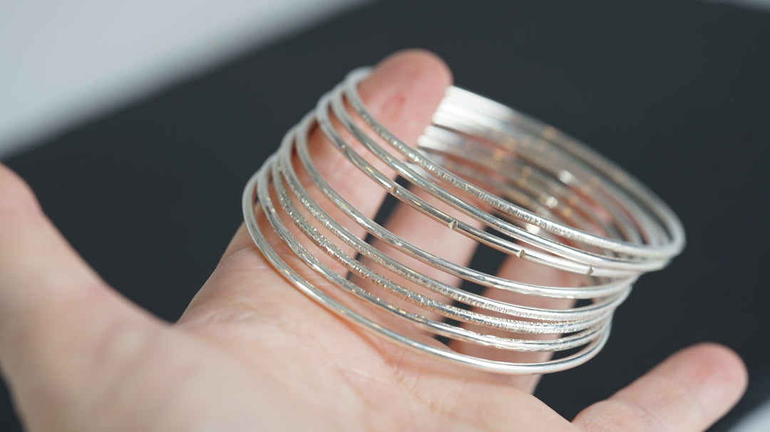Bracelets Joncs     "Jamais deux sans trois... ou six... ou 9..."